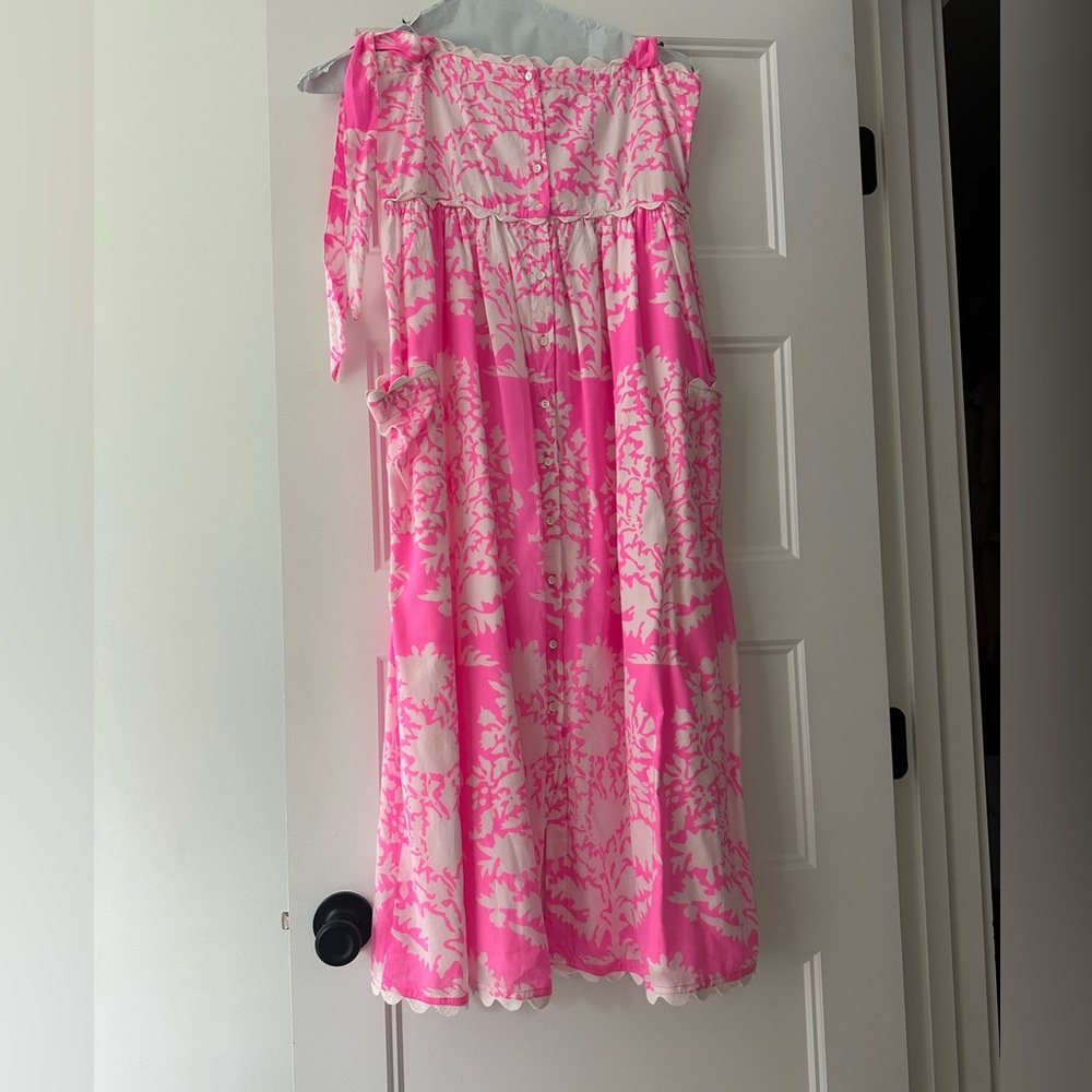 Juliette Dunn sz 1, new without tags, dry cleaned  Pink and White dress